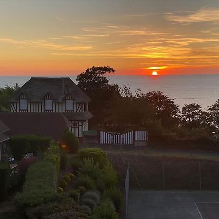 Appartement Appart Lumineux Avec Vue Sur Mer A 180 Degres à Trouville-sur-Mer Extérieur photo