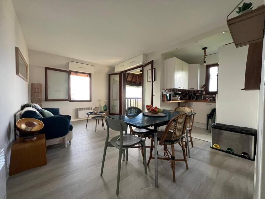 Appartement Appart Lumineux Avec Vue Sur Mer A 180 Degres à Trouville-sur-Mer Extérieur photo