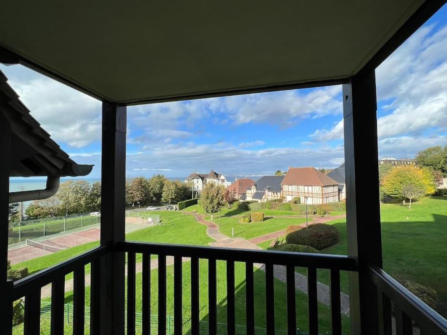 Appartement Appart Lumineux Avec Vue Sur Mer A 180 Degres à Trouville-sur-Mer Extérieur photo